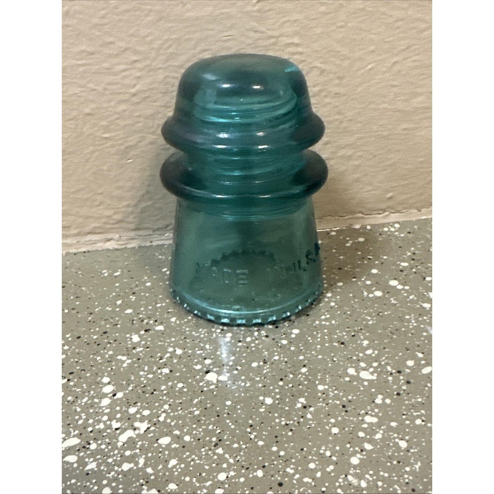 Vintage‎ Blue Aqua Hemingray 16 Glass Insulator Made in USA Beehive Bead